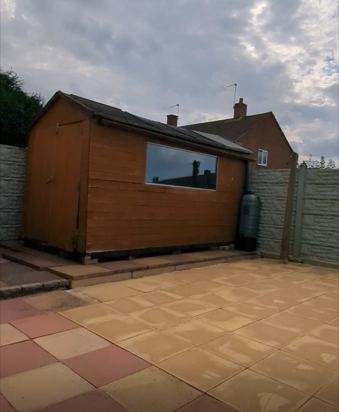 Garden shed ready for clearance and light demolition